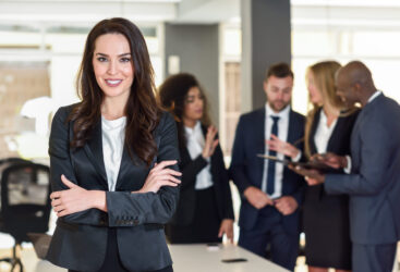 Le défi des femmes leaders : Pourquoi sont-elles sous-représentées dans le monde professionnel ?
