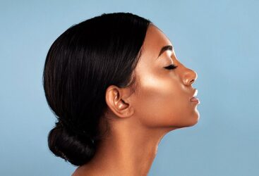 Retrouver un Teint Lumineux : Astuces pour une Mine Éclatante.