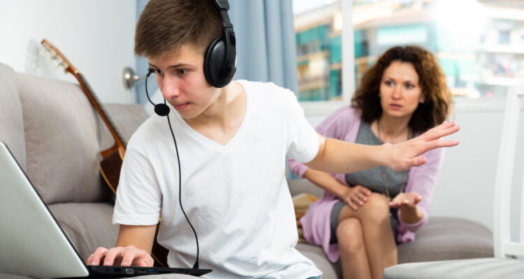 Déconnexion : Retrouver l&rsquo;équilibre face à l&rsquo;addiction à Internet.