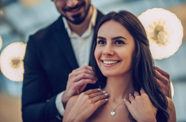 Amoureux Secret : Les Indices qui ne Trompent Pas.