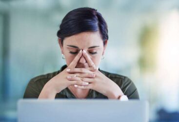 Dépasser ses peurs: un chemin vers la confiance en soi et le bien-être.