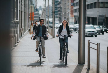Orléans Métropole lance une initiative pour encourager les femmes à enfourcher leurs vélos.