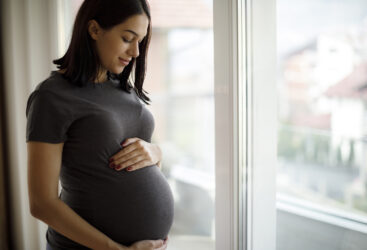 Grossesse et maternité : Impact sur l&rsquo;âge biologique des femmes selon une nouvelle étude.