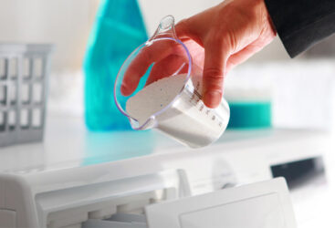 Conseils pour doser correctement la lessive lors du lavage de votre linge.