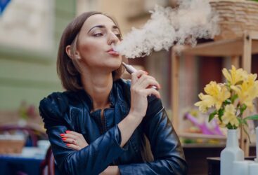 Voici Pourquoi la Cigarette Électronique Affecte la Santé des Femmes: Révélations sur ses Impacts sur la Fertilité.