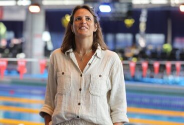 Laure Manaudou, Première Porteuse de la Flamme Olympique : Le Périple Vers les Jeux de Paris 2024.
