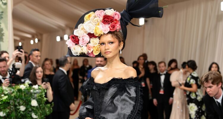 Le Met Gala 2024 : Une Explosion de Style et de Glamour au Metropolitan Museum of Art.