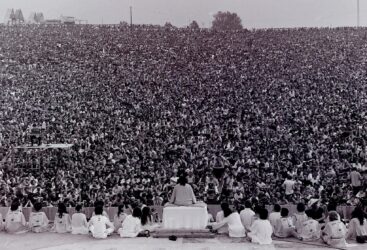Le Woodstock Music and Art Fair:  Une manifestation de paix et de mon violence. 