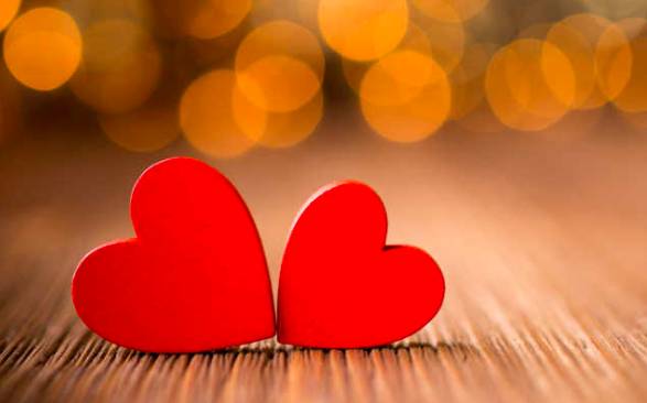 La méthode du « whispering » : attirer l&rsquo;amour par la manifestation.