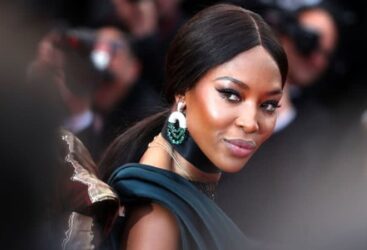 Naomi Campbell Révèle Son Astuce Beauté pour un Teint Parfait en 2 Minutes.