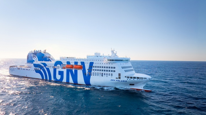GNV POLARIS DÉBUTE À GENES: INNOVATION ET CONFORT POUR UNE NOUVELLE IDÉE DU VOYAGE EN FERRY