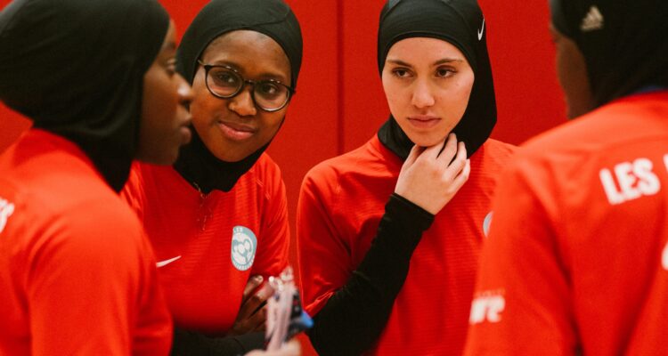 France : Le hijab interdit dans le sport amateur et professionnel !