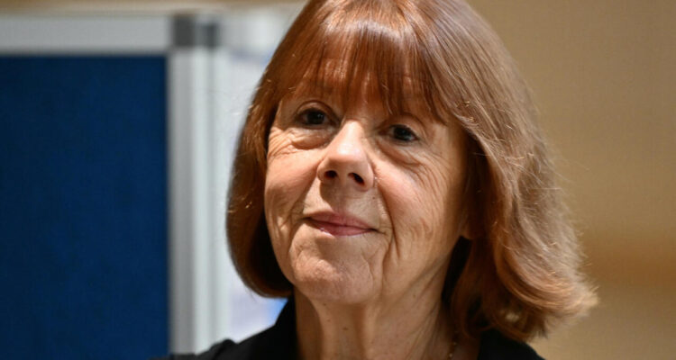 Gisèle Pelicot, icône féministe, reçoit la Légion d’honneur : un symbole fort pour la justice et les victimes