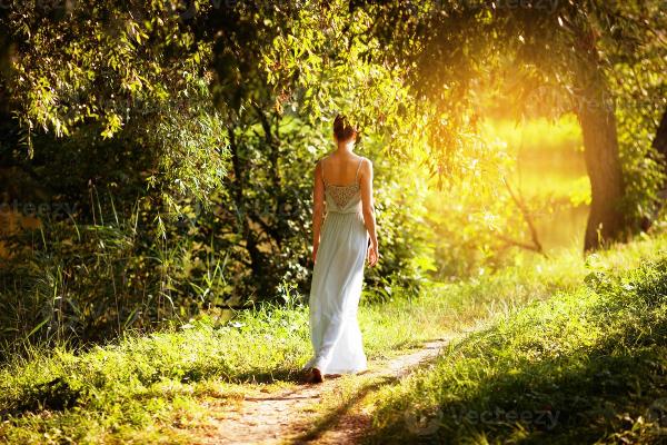 Marcher en plein air : une thérapie simple et puissante pour la santé mentale