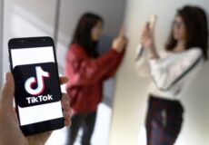 TikTok et la santé mentale des adolescentes : une influence à double tranchant