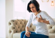 Prévention : 5 signaux du corps que les femmes ignorent souvent