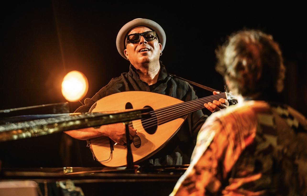 Festival International de Hammamet 2026 : « Shiraz » de Dhafer Youssef, une ode musicale à l&rsquo;amour et à la paix