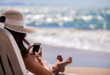 Notre cerveau n&rsquo;est jamais en vacances : le nouveau combat contre la surcharge numérique