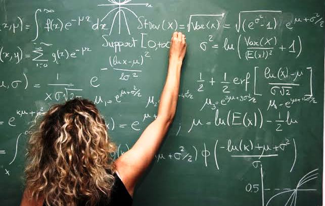 Majoritaires à l&rsquo;université, minoritaires dans les sciences : un paradoxe qui parle aussi aux Tunisiennes